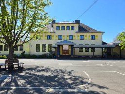 Schulgebäude Grundschule Straßenhaus
