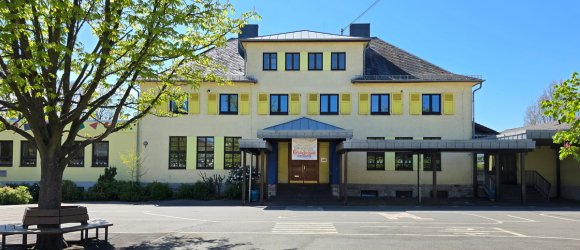 Schulgebäude Schulgebäude Grundschule Straßenhaus